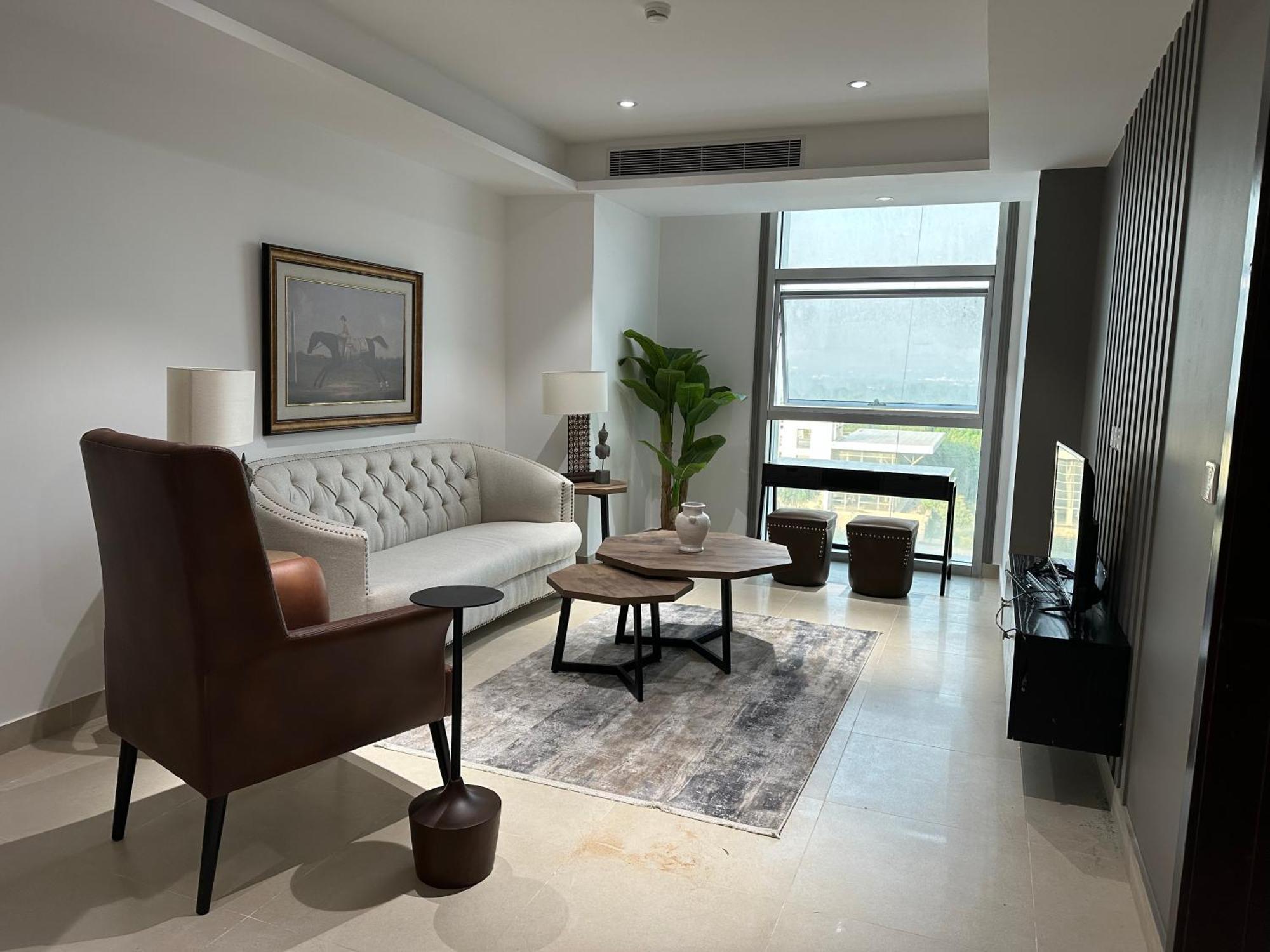 One Constitution Avenue By Goldfinch Aparthotel Исламабад Екстериор снимка