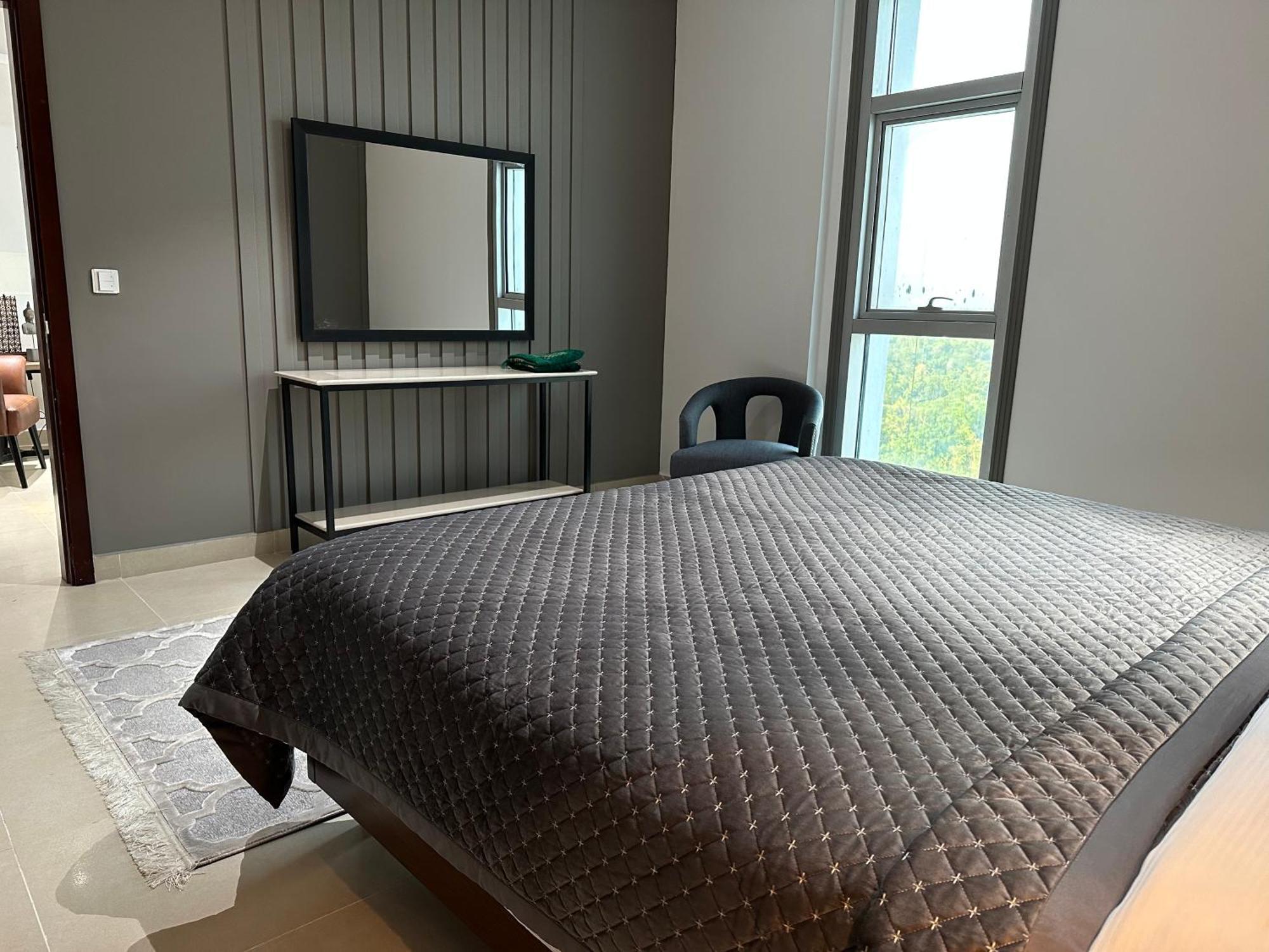 One Constitution Avenue By Goldfinch Aparthotel Исламабад Екстериор снимка