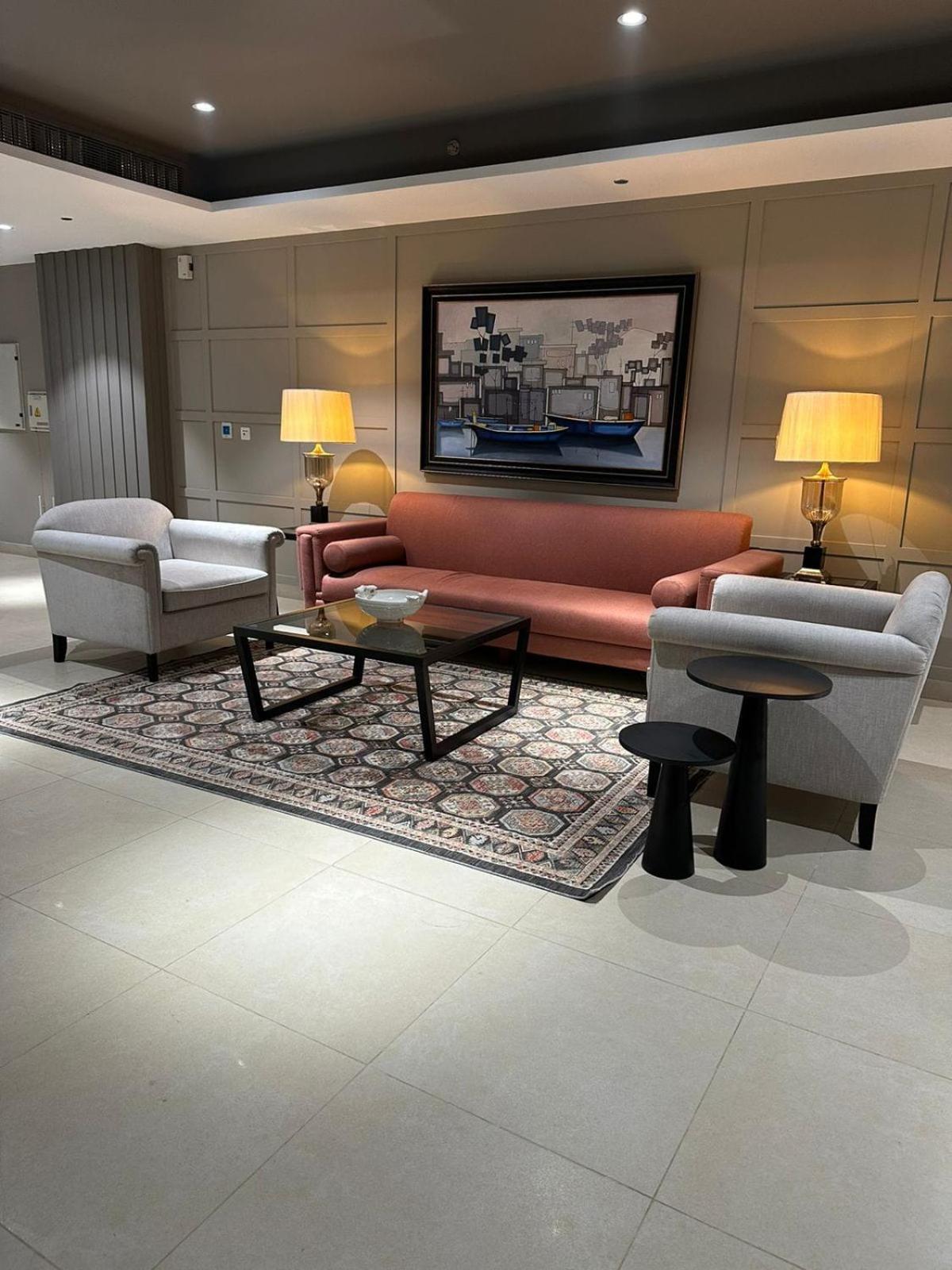 One Constitution Avenue By Goldfinch Aparthotel Исламабад Екстериор снимка