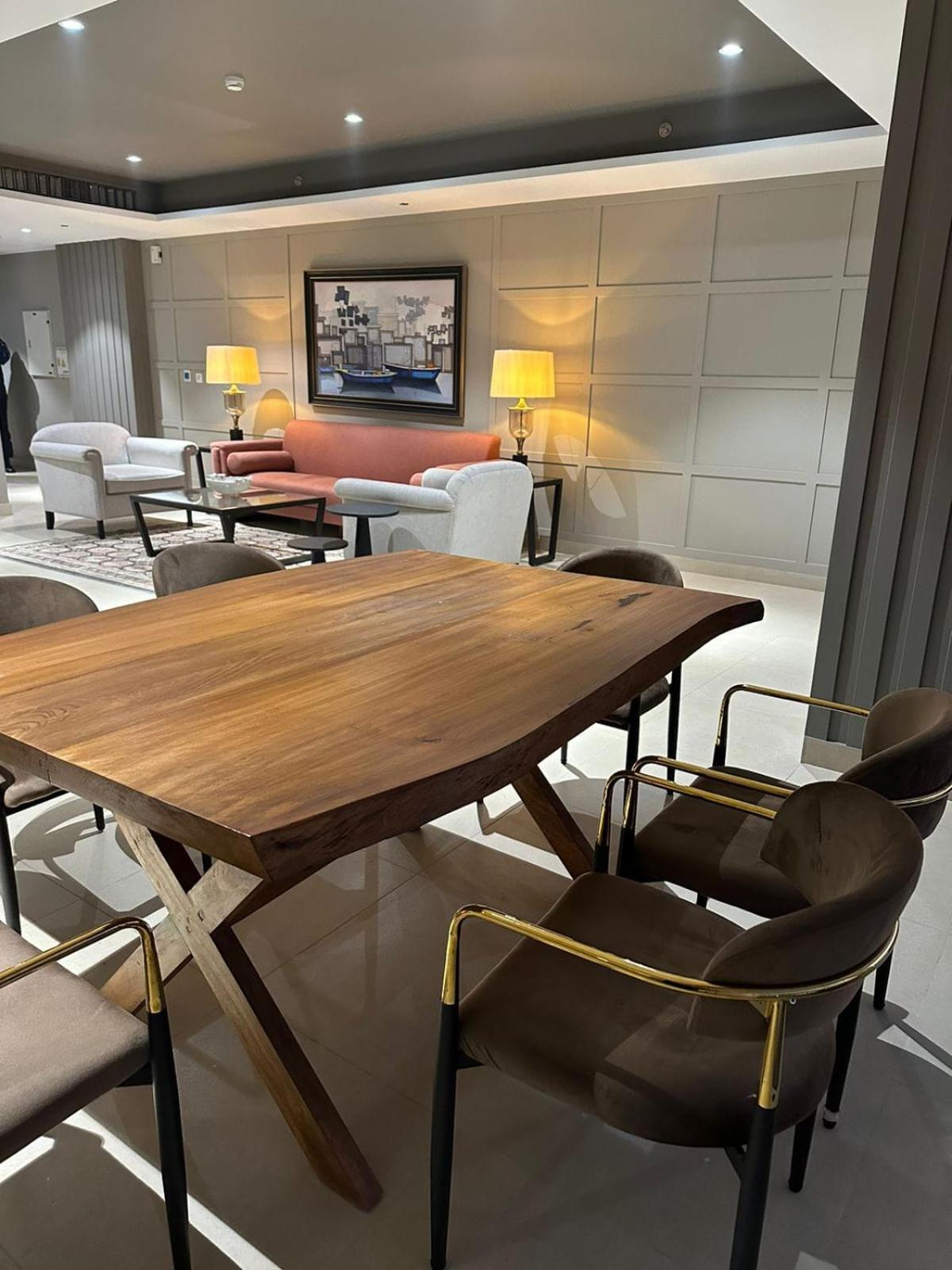 One Constitution Avenue By Goldfinch Aparthotel Исламабад Екстериор снимка
