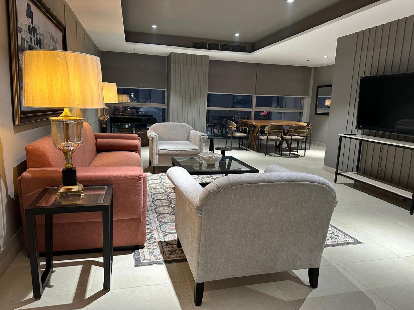 One Constitution Avenue By Goldfinch Aparthotel Исламабад Екстериор снимка