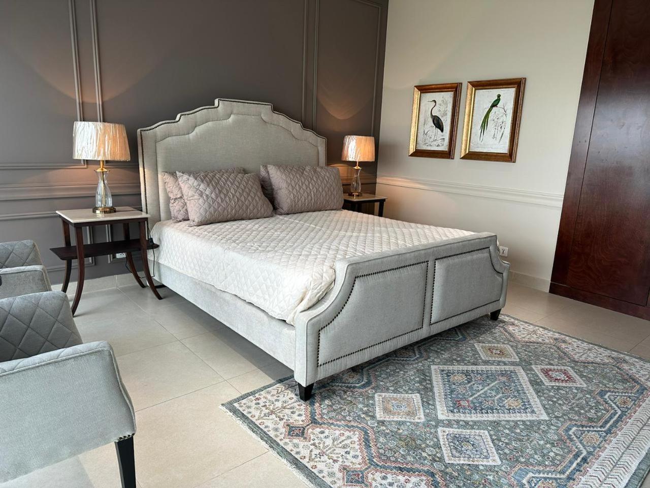 One Constitution Avenue By Goldfinch Aparthotel Исламабад Екстериор снимка