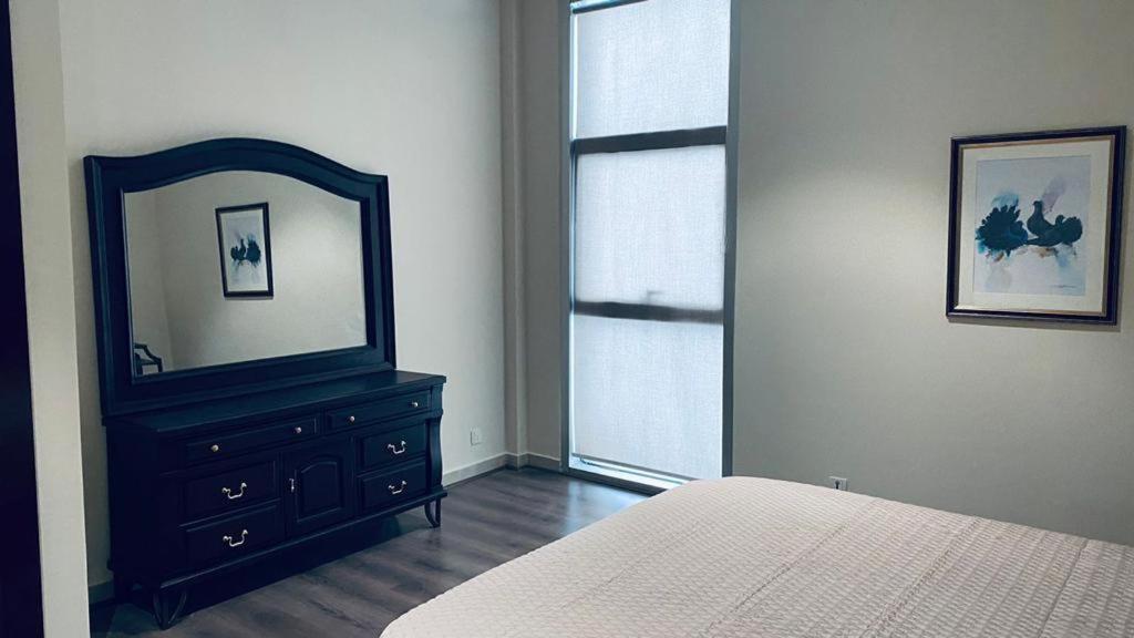 One Constitution Avenue By Goldfinch Aparthotel Исламабад Екстериор снимка