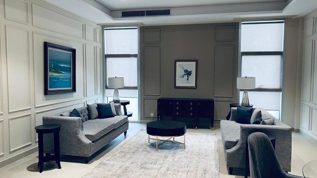 One Constitution Avenue By Goldfinch Aparthotel Исламабад Екстериор снимка